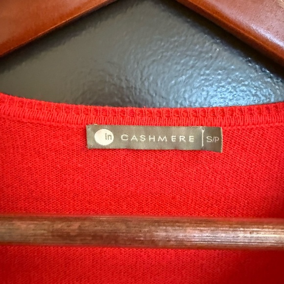 InCashmere S GUC coral V-Neck Sweater Fitted Style 3/4 sleeves - Picture 5 of 14